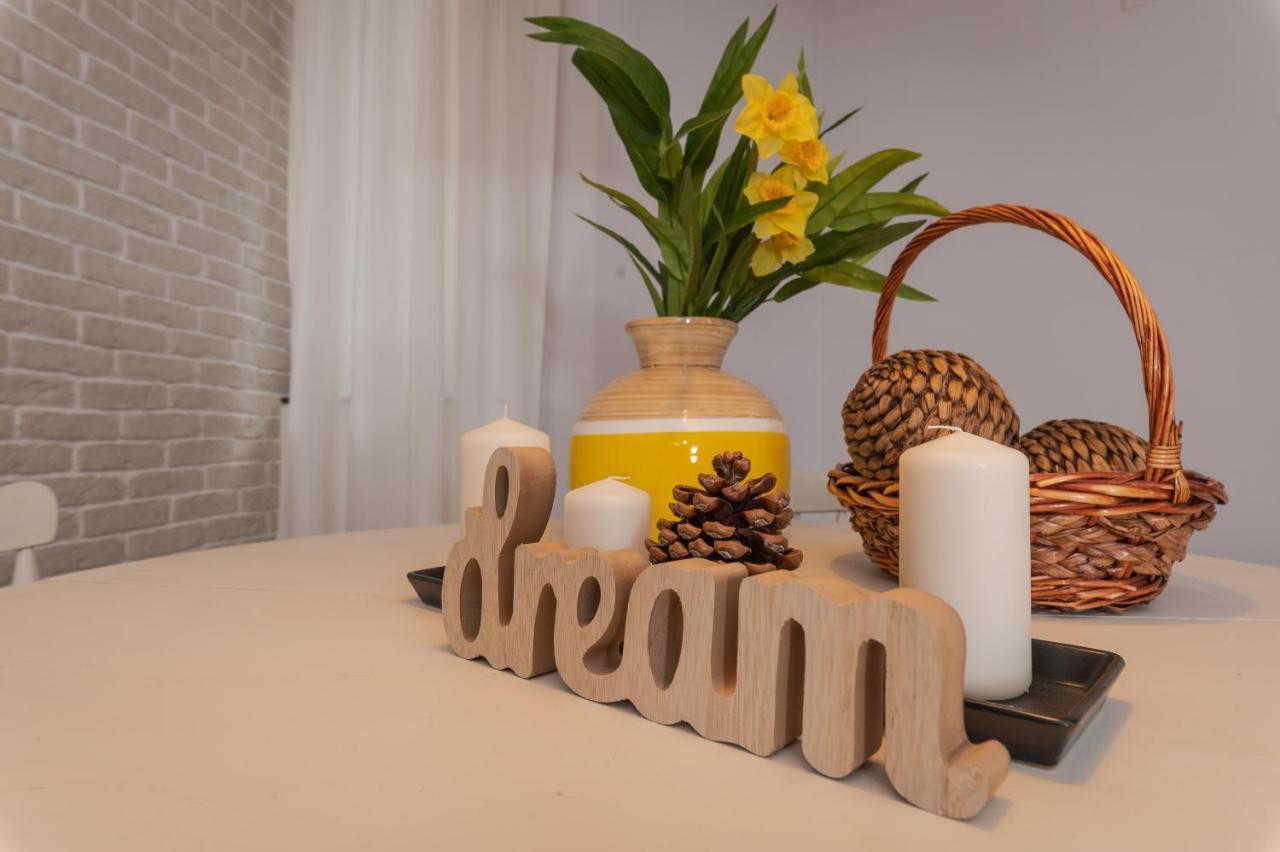 Flamingo Flat /Two-Bedroom With Balcony\ โซเฟีย ภายนอก รูปภาพ